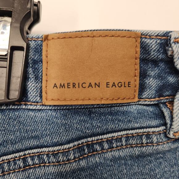 American Eagle Stretch Blue Denim Medium Wash Mom Shorts Plus Women's 16 - Picture 8 of 10